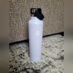 Hydro Flask 24oz bottle with flex cap Fog